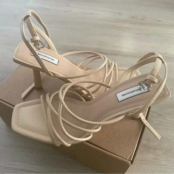 Stradivarius Strappy Sandals - Picture 4 of 5